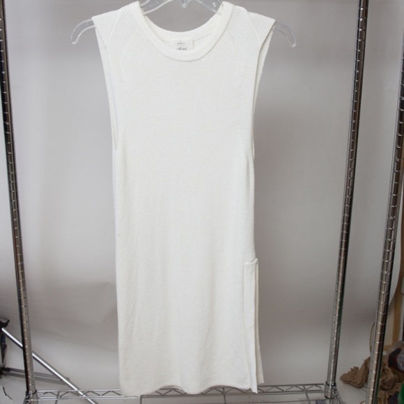 Aritzia Dresses & Skirts - Aritzia Wilfred Long Sweater Dress Small
